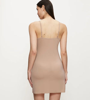 Triumph - Body Make-Up Essentials Dress Smooth Skin
