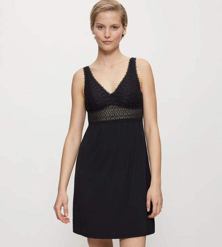 Triumph - Aura Spotlight Nighty Black