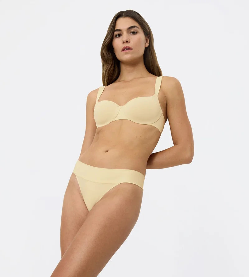 Triumph - Body Make-Up Essentials Illusion Balconette Ex Honey Yellow