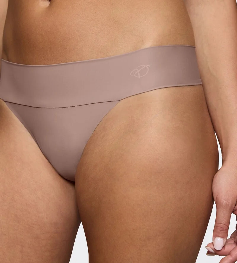 Triumph - Body Make-Up Essentials Illusion String Ex Chocolate Mousse