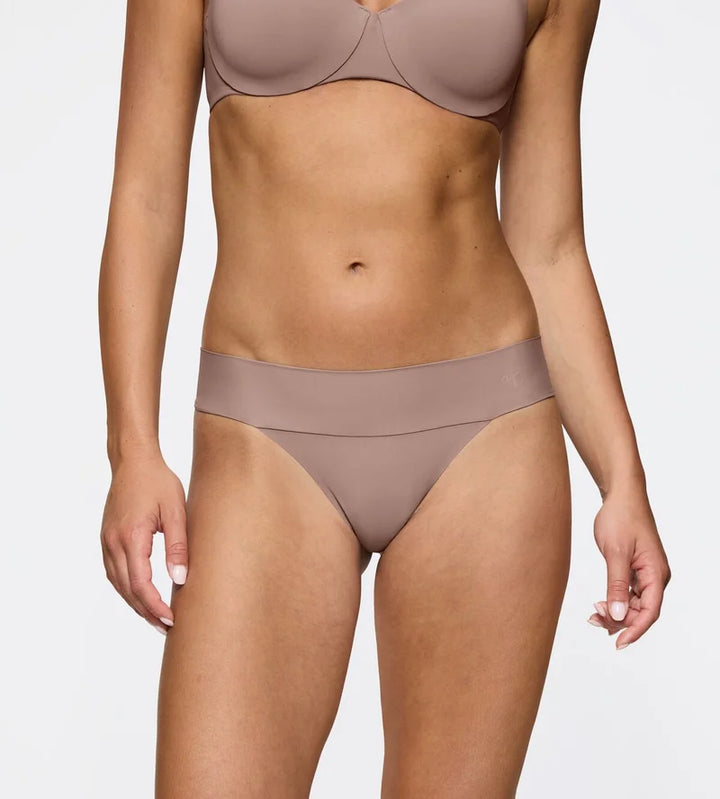 Triumph - Body Make-Up Essentials Illusion String Ex Chocolate Mousse