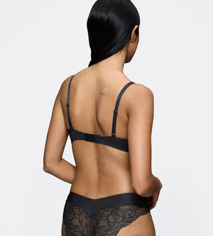 Triumph - Body Make-Up Essentials Illusion Lace Padded Bra Black
