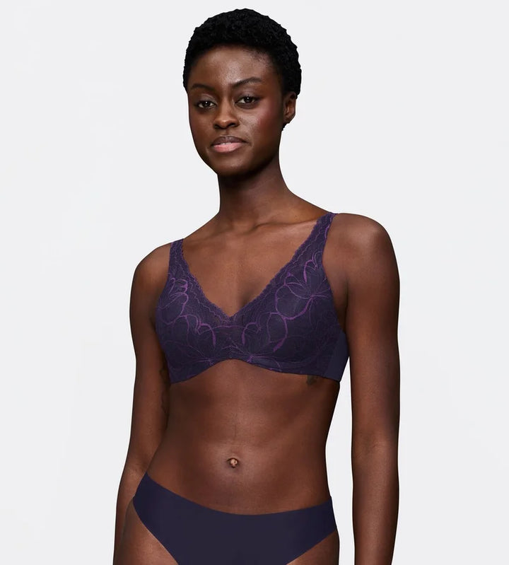 Triumph - Body Make-Up Essentials Illusion Lace Padded Bra Prussian Blue