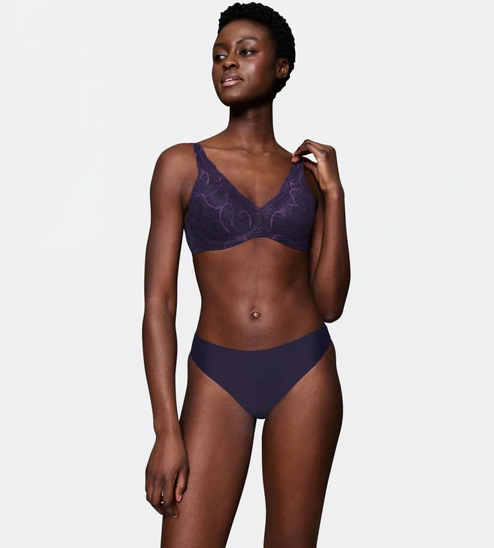 Triumph - Body Make-Up Essentials Illusion Lace Padded Bra Prussian Blue