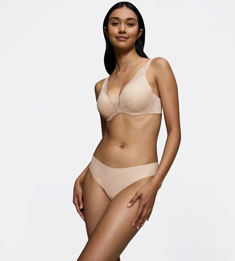 Triumph - Body Make-Up Essentials Illusion Lace Highleg Tai Brief Nude Beige