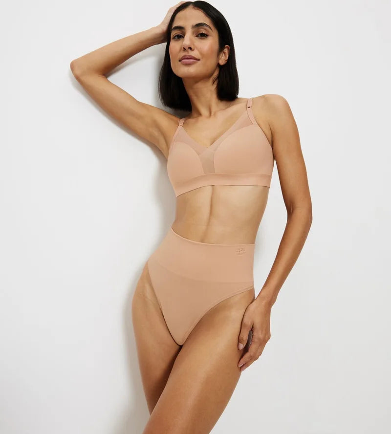 Triumph - Soft Sculpt Bandeau String Neutral Beige