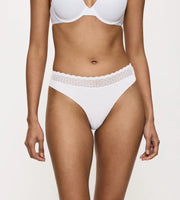 Triumph - Feel Of Modal String White