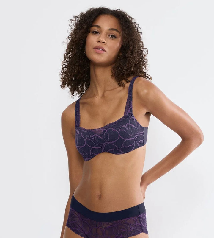 Triumph - Body Make-Up Essentials Illusion Lace Balconette Prussian Blue