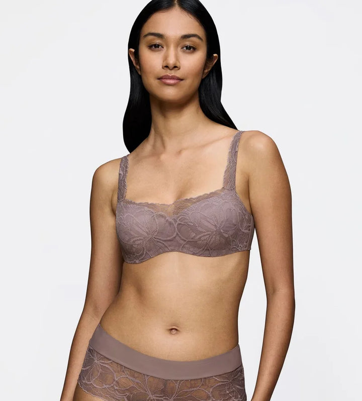 Triumph - Body Make-Up Essentials Illusion Lace Balconette Pigeon Grey