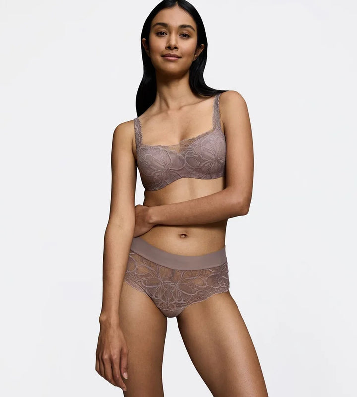 Triumph - Body Make-Up Essentials Illusion Lace Balconette Pigeon Grey