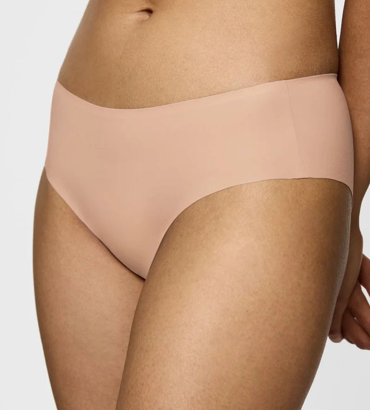 Triumph - Smart Invisible Hipster Neutral Beige