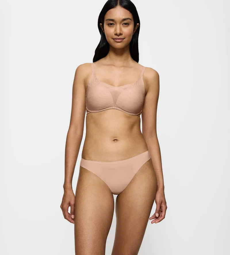 Triumph - Smart Invisible String Neutral Beige