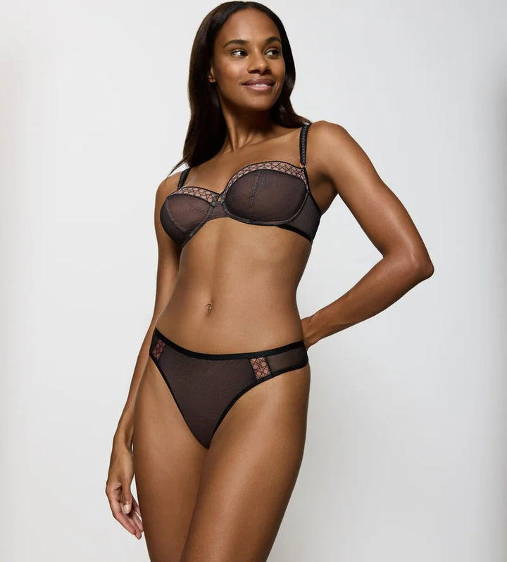 Triumph - Palina Cosmic Heartbeat String Black