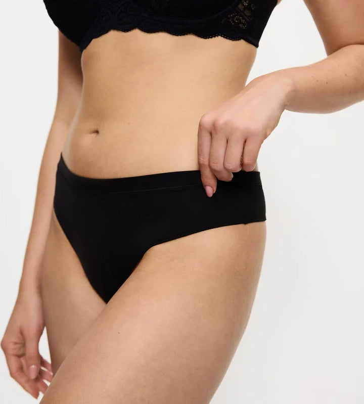 Triumph - Sense Of Modal String Black