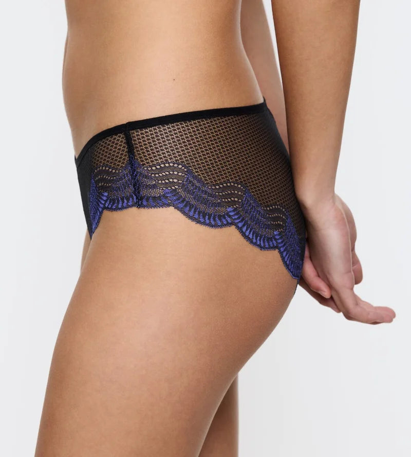 Triumph - Comfort Glam Hipster Black