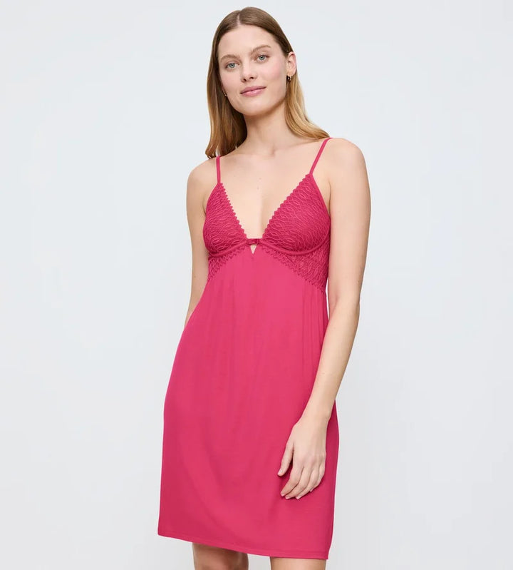 Triumph - Aura Spotlight Sleeveless Nighty Flashy Pink