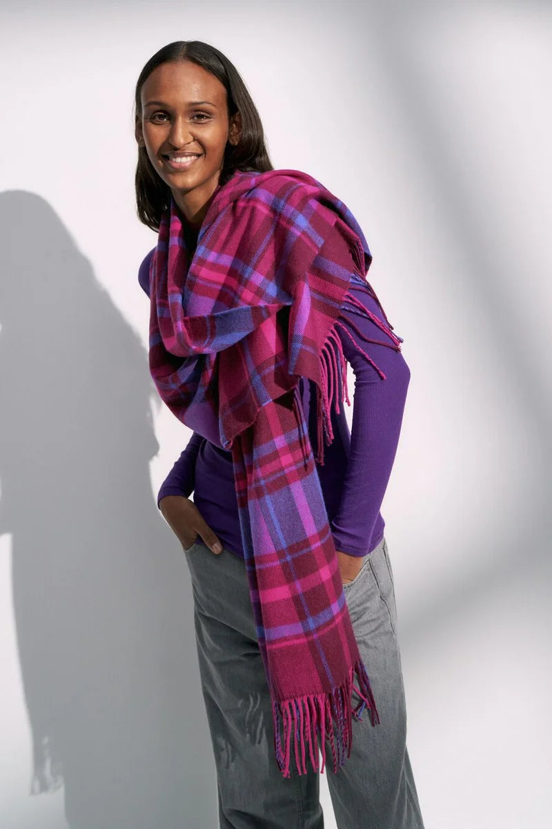 Triumph - Accessories Blanket Scarf Red Combination